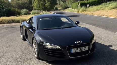 Audi R8 • 2008 • 124,000 km