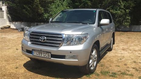 Toyota Land Cruiser • 2008 • 307,000 km