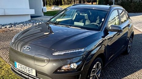 Hyundai Kona Electric • 2021 • 42,800 km