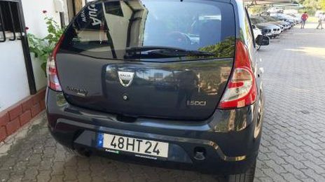 Dacia Sandero • 2009 • 97,000 km