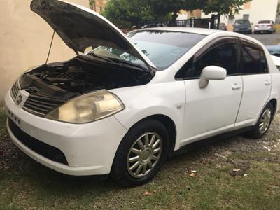 Nissan Tiida • 2006 • 180 km