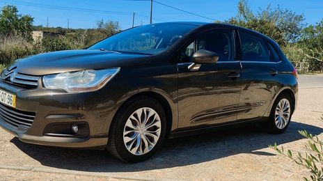 Citroën C4 • 2012 • 180,000 km