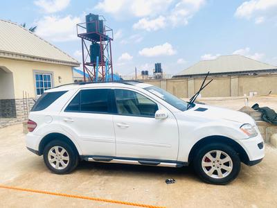 Mercedes-Benz ML350 • 2008 • 5,757 km