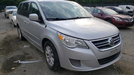 Volkswagen Routan • 2012 • 10,000 mi