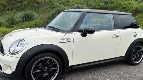 MINI Cooper • 2012 • 206,800 km