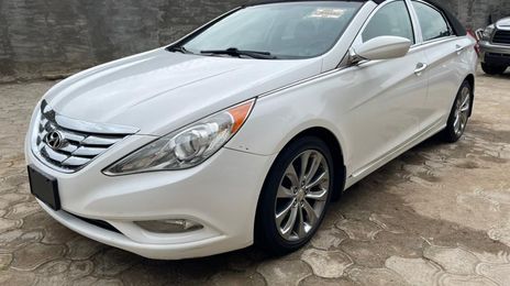 Hyundai Sonata • 2012 • 34 km
