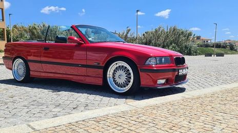 BMW 328i • 1993 • 89,000 km