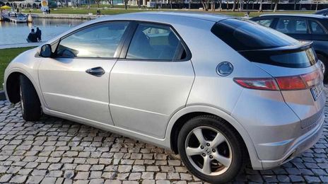 Honda Civic • 2010 • 122,340 km