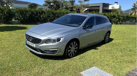Volvo V60 • 2015 • 130,000 km