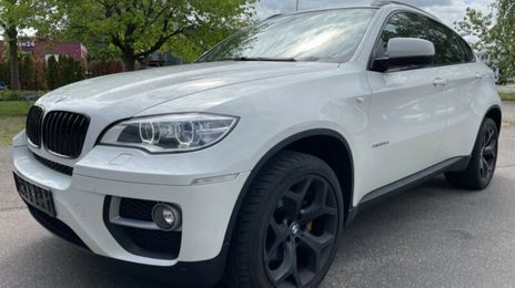 BMW X6 • 2013 • 121,700 km