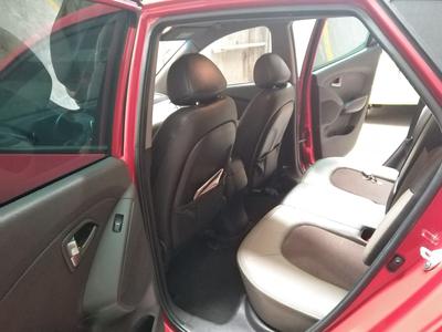 Hyundai ix35 • 2015 • 75,000 km