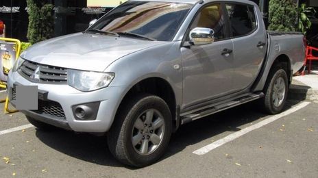 Mitsubishi L200 • 2010 • 130,000 km