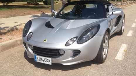 Lotus Elise • 2003 • 84,000 km