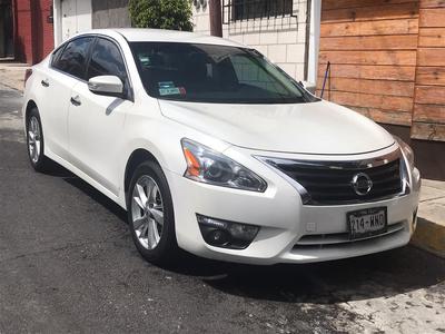Nissan Altima • 2013 • 109,000 km