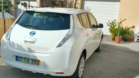 Nissan Leaf • 2017 • 122,200 km