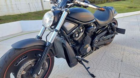 Harley Davidson v-rod • 2007 • 33,000 km