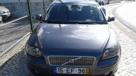 Volvo V50 • 2007 • 181,000 km