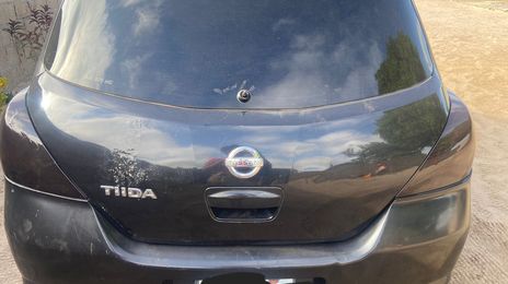 Nissan Tiida • 2005 • 165,000 km