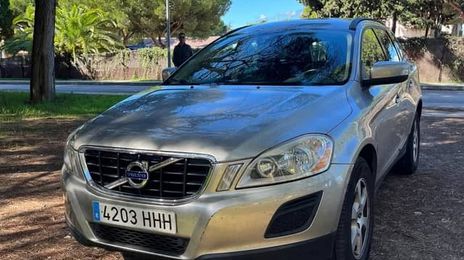 Volvo XC60 • 2011 • 215,000 km