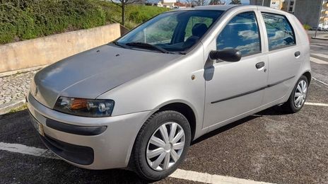 Fiat Punto • 2003 • 200,000 km