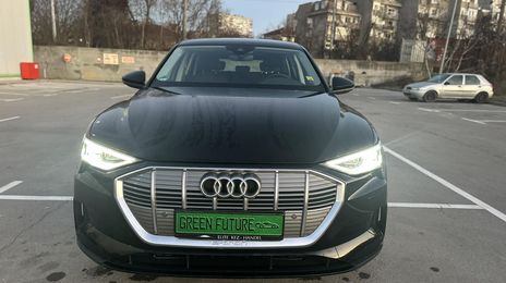 Audi e-tron • 2021 • 28,000 km