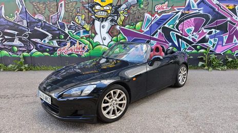 Honda S2000 • 2000 • 149,999 km