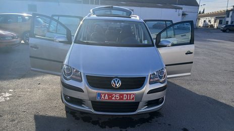 Volkswagen Touran • 2007 • 238,000 km