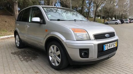 Ford Fusion • 2005 • 93,183 km