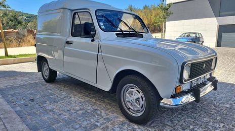 Renault 10 • 1986 • 215,000 km