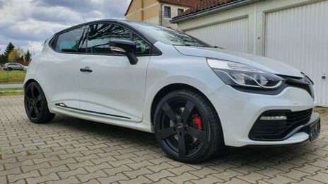 Renault Clio • 2014 • 98,594 km