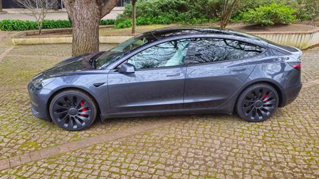 Tesla Model 3 • 2022 • 30,100 km