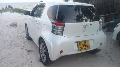 Toyota 86 • 2012 • 125,000 km