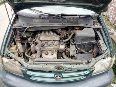 Toyota Picnic • 1999 • 21,121 km