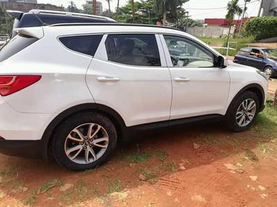 Hyundai Tucson • 2016 • 10,000 km