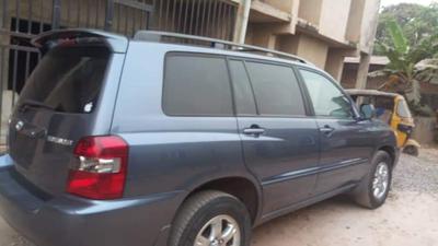 Toyota Highlander • 2007 • 90,000 km