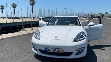 Porsche Panamera • 2010 • 118,000 km