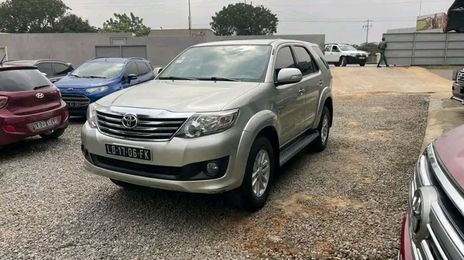 Toyota Fortuner • 2019 • 37,000 km