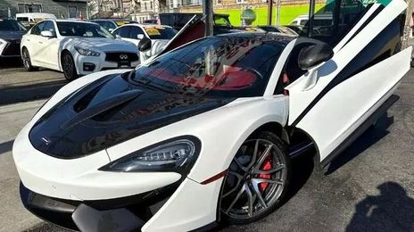 McLaren 570GT • 2017 • 33,696 km