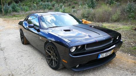 Dodge Challenger • 2012 • 27,000 km