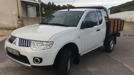 Mitsubishi L200 • 2010 • 190,000 km