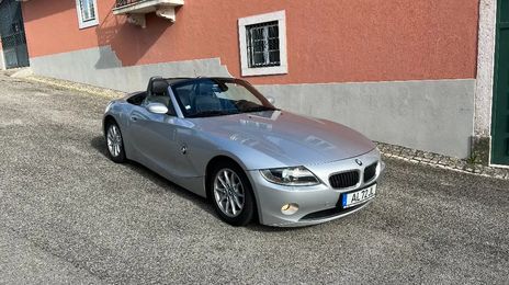 BMW Z4 • 2005 • 180,000 km