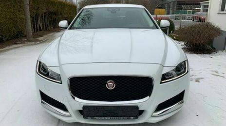 Jaguar XF • 2017 • 80,000 km
