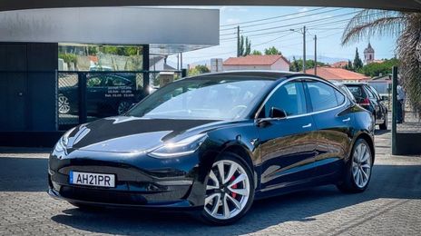Tesla Model 3 • 2020 • 19,800 km