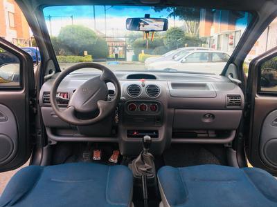 Renault Twingo • 2004 • 200 km