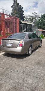 Nissan Altima • 2003 • 195,645 km