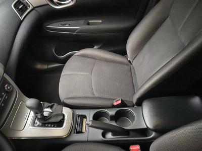 Nissan Sentra 2.0 • 2014 • 47,500 km