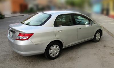 Honda Jazz • 2006 • 1,113 km