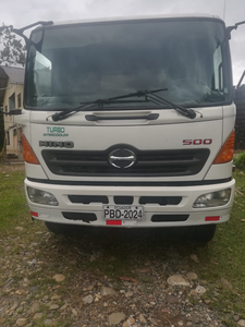 Hino FM 2835 • 2008 • 141,670 km