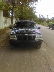 Jeep Grand Cherokee • 2003 • 10,000 km