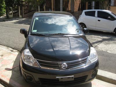 Nissan Versa • 2012 • 102,000 km